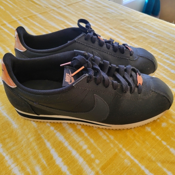 Nike | Shoes | Nike Cortez Black Rose 
